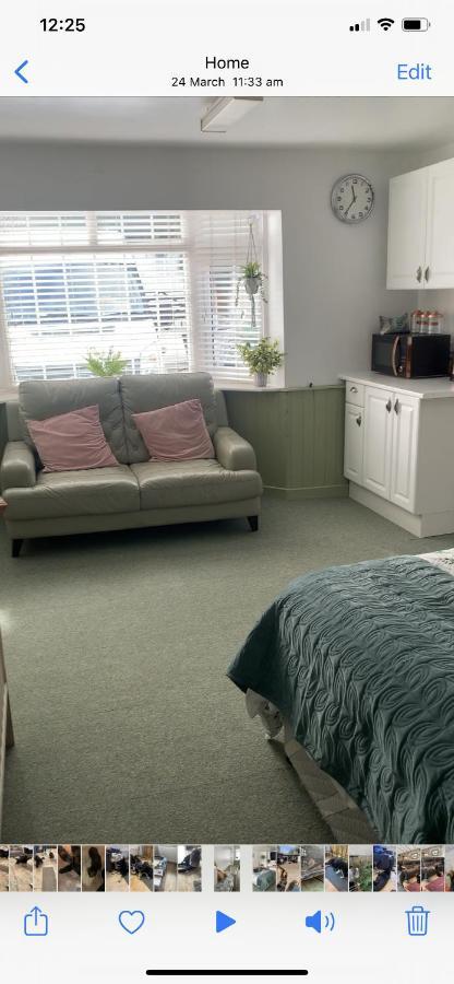 Bed and Breakfast Barrs Court Beds Warmley Exterior foto